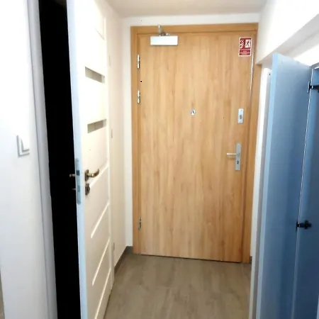Z Antresolą I Balkonem Apartmán *